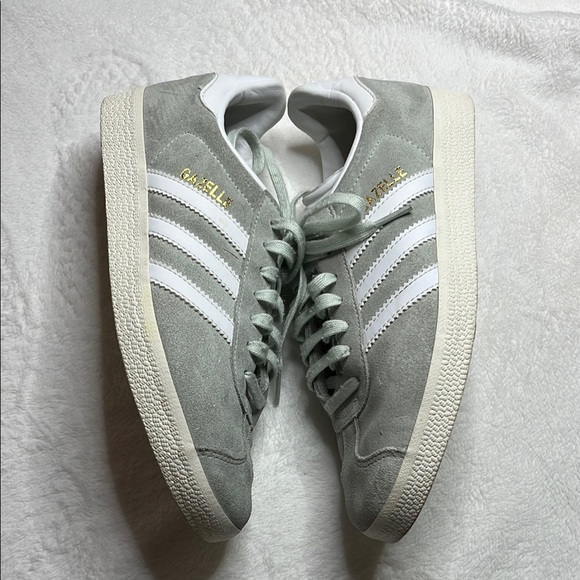 Adidas Green and White Sneakers with Suede Upper - Picture 3 of 15